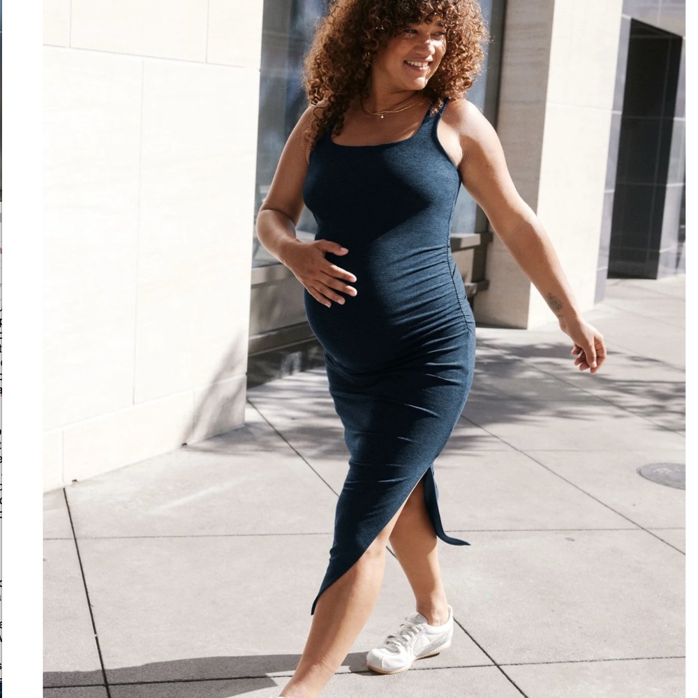 (NWT!) Spacedye Icon Maternity Dress - Navy L
